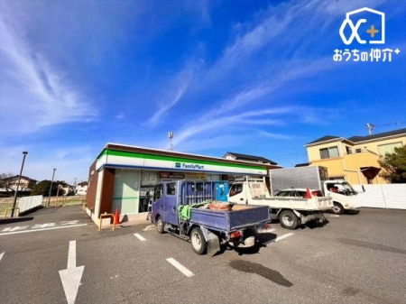 ���ӊ� �t�@�~���[�}�[�g ��z�����X �k��7���B24���ԉc�Ƃ̃R���r�j�G���X�X�g�A�B 510m