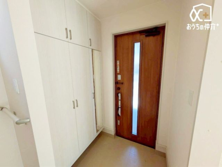 ���� �`�E�`Entrance�`�E�`�C�i����f�U�C�����������ւ́A�Z�ޕ��̖������𖞂����N�I���e�B�B�A��邲�Ƒ���A�K�������C�����悭�}����E���炬�ɖ�����������Ԃ�\�������Ă���܂��B