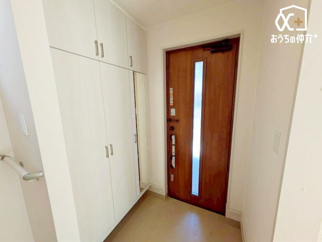 ���� �`�E�`Entrance�`�E�`�C�i����f�U�C�����������ւ́A�Z�ޕ��̖������𖞂����N�I���e�B�B�A��邲�Ƒ���A�K�������C�����悭�}����E���炬�ɖ�����������Ԃ�\�������Ă���܂��B