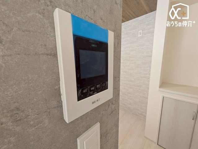 ���̑� �e���r���j�^�[�t���C���^�[�z��