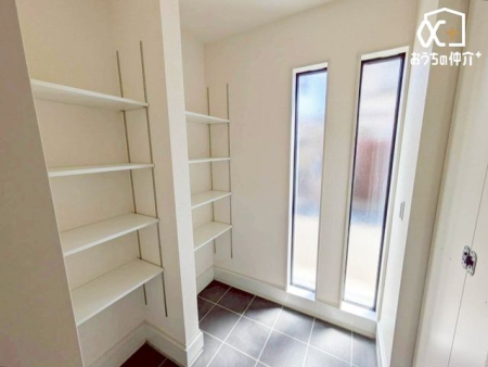 ���[ ���։��ɓy�Ԏ��[�����邱�Ƃɂ��A�A�E�g�h�A�p�i��x�r�[�J�[�ȂǗl�X�ȗp�r�Ŏ��[�ł��܂��B