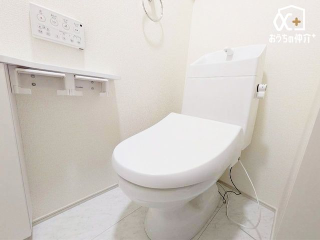 �g�C�� �`Toilet�`�������̂���g�C���ł��B�������E�H�V�����b�g�@�\�t��