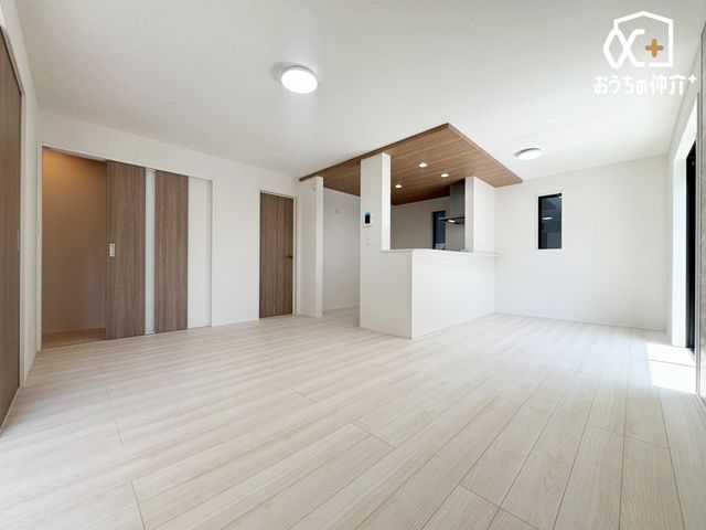 ���r���O -