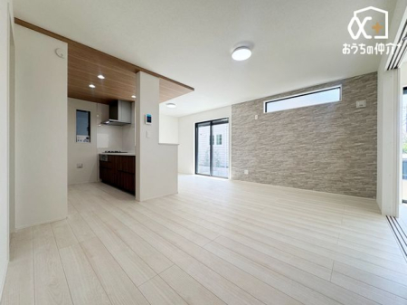 ���r���O ���邢�����������ރ��r���O