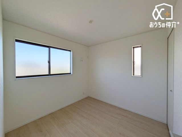�Q�� -