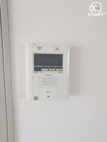 ���̑� �h�Ɩʂł����S��TV���j�^�[�t���C���^�[�z���ł��B