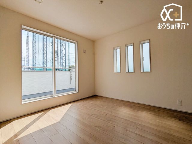 �Q�� �����������炩���������ގ�Q���B�����������ؖڂƔ��ǂ��S�n�悭�A���[�[���B�x�b�h��f�X�N���u����L���ŁA�Â��Ȏ��Ԃ���ވꎺ�B���͑u�₩�ȕ����ʂ�A��͂������x���ł��܂��B