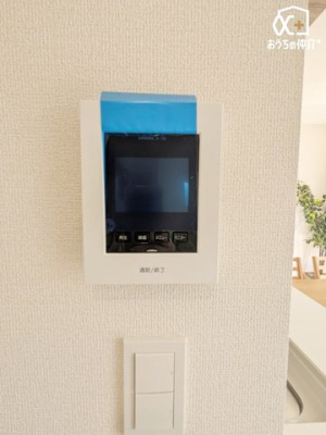 ���̑� �h�Ɩʂł����S��TV���j�^�[�t���C���^�[�z���ł��B