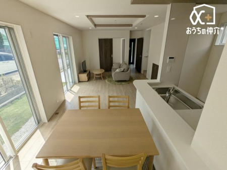 ���r���O �`Living�`�����݂̂���i�`�������e�C�X�g��LDK�B�̂�т肭�낮�\�t�@�₨�H�����y���ރ_�C�j���O�Z�b�g��u���Ă��������͂���܂���B