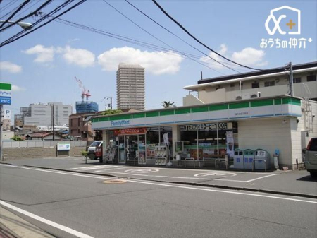 ���ӊ� �t�@�~���[�}�[�g���n�����l���ړX �k��3���B24���ԉc�ƂȂ̂ŋ}�Ȃ��������ɂ��֗��ł��B���������̎x�������z�ւ̉׎󂯁A�ו��̎󂯎��ɂ����p�ł��܂��B 180m