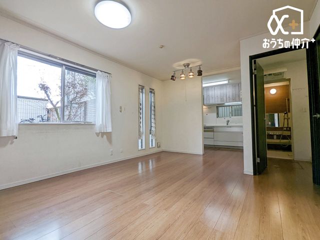 ���r���O �傫�ȑ����炽���Ղ�z�����������ޖ��邢���r���O�B�Ƒ��c���⃊���b�N�X�^�C���ɍœK�ȊJ�������ӂ���Ԃł��B