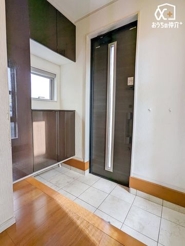 ���� �����t���̃V���[�Y�{�b�N�X�t���ł��B�C�⏬��������������[�ł���̂ŁA���ւ��X�b�L�����������̐g�x�x�����K�ɂȂ�܂��B