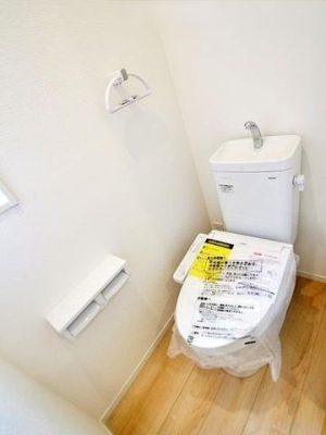 �g�C�� 2�K�̉������֍��t�g�C���ł��B