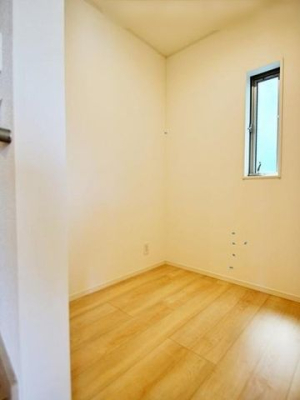 ���̑����� 1�K�@�g�����N���[���ł��B�e�����[�N�X�y�[�X�ɂ��V�я�ɂ��Ȃ�X�g���[�W���[���ł��B