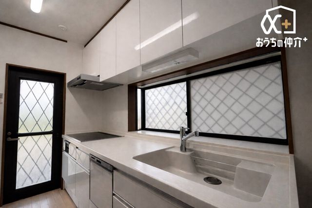 �L�b�`�� ��AI�摜�����ɂ��󎺏�Ԃ��C���[�W�����ʐ^�ł��B�������y��������L�b�`���X�y�[�X��Ǝ��������悭�A���o�����̎��[�͂���L�b�`���ł��B