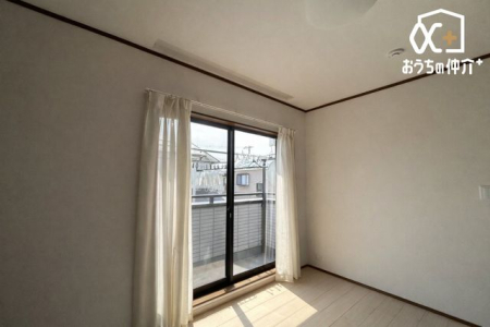 ���̑� �S���A��ʍ̌��Ŗ��邢���Z�܂��ɂȂ��Ă��܂��B