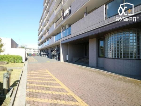 �G���g�����X �������̂���A�����������G���g�����X�B�����x���n�ɑ����^�΂�Ă݂܂��񂩁H���ЃX�^�b�t�����ē��������܂��̂ł��C�y�ɂ��₢���킹���������܂��B