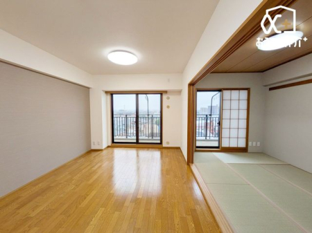 ���r���O -