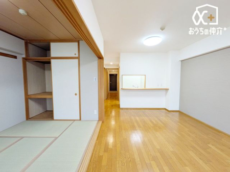 ���r���O -