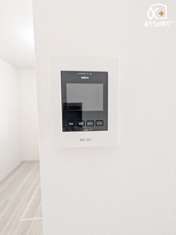 ���̑� �h�Ɩʂł����S��TV���j�^�[�t���C���^�[�z���ł��B