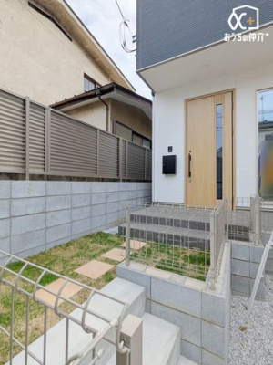 ���� �O���猩�����ւ܂��̗l�q�ł��B���񌻒n�ɑ����^��ł��������������������B