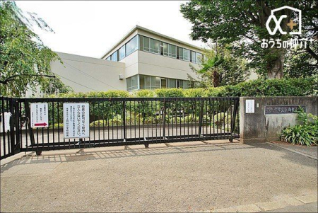 ���ӊ� �������s������䏬�w�Z �k��10���B���a53�N�J�Z�B������739�l(�ߘa5�N9�����_) ����ڕW�́u�l�ɂ₳�����A�����ɋ����A�������������v 800m