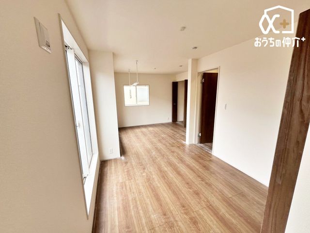 ���̑� ���邭�������������͋C�̗m���B�Q����q�ǂ������ȂǁA�p�r�ɍ��킹�Ďg���₷����Ԃł��B