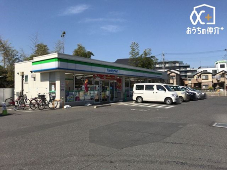 ���ӊ� �t�@�~���[�}�[�g���򓌋��R���u�X �k��5���B24���ԉc�ƂȂ̂ŁA�}�Ȃ��������ɂ��֗��ł��B���H����y�����p�i��̔����Ă���܂��B���ԏ�G�L 340m