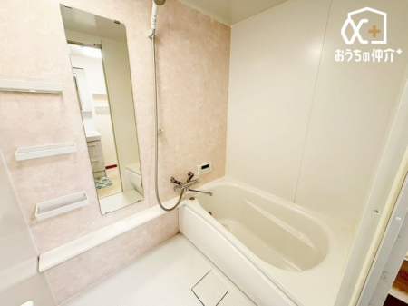 ���� ���������̂����ԂŃ����b�N�X�o�X�^�C���B�o�X�^�u�ɂ����Ċ����Ȃ���S�Ƒ̂����t���b�V���B����̔�������Ă���鐴�����̂���o�X���[���B