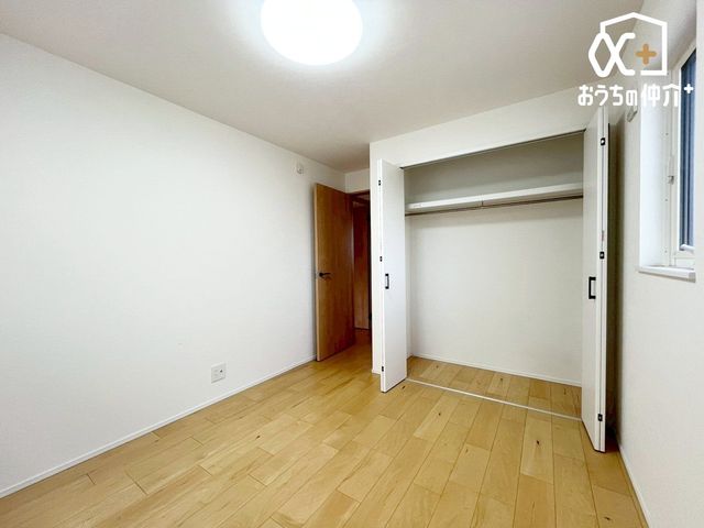 �q������ �q�������Ƃ��Ă��\���ȍL�������邨�����ł��B�Ƒ��X�̈��炬�̋�Ԃ��m�ۂł��A�v���C�x�[�g�ȃx�b�h���[���͕�炷���̊����ő���グ�������̂ł��B