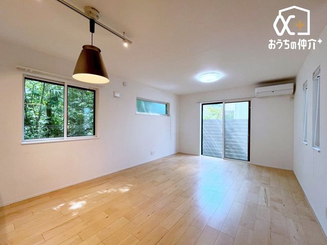 ���r���O ���r���O��LDK��17.3���B�L�߂̋�ԂŉƑ������R�ɏW�܂�܂�