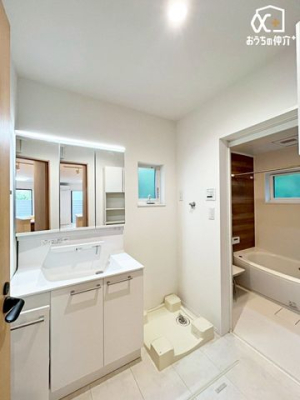 ���ʑ�E���ʏ� �L�X�Ƃ������ʃX�y�[�X�ŁA�Z�������̎x�x���X���[�Y�ł��I