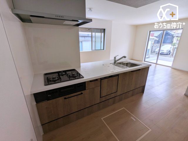�L�b�`�� �l�C�̑Ζʃ^�C�v�̃L�b�`���I�z�V�����₷���H���̏������Еt�����͂��ǂ�܂��B���������Ȃ��烊�r���O�����n���A���q�l���V�ԗl�q�������Ȃ���̂�������A�h���������ƃA�h�o�C�X���ł��܂���