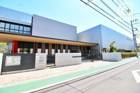 ���ӊ� ���n�旧���ΐ_�䏬�w�Z �k��9���B�ڎw���w�Z���u��l��l���P���@���������w�Z�v���L���b�`�t���[�Y�ɁA�q�������ɖ����������܂������������͂����ł��܂��B 700m