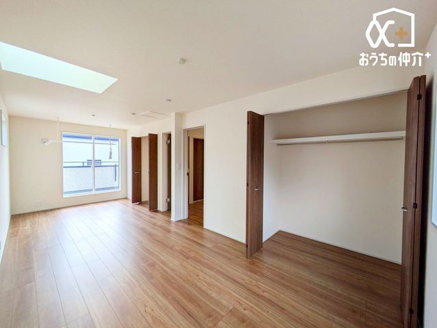 �Q�� -