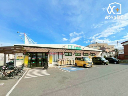 ���ӊ� �Ɩ��X�[�p�[�V���ΐ_�X �k��12���B���c�Ǝ��ԁF�ߑO9���`�ߌ�7��30���A�����ԏ�F�L�S���W�J����Ɩ��X�[�p�[�̃X�P�[�������b�g���������đ�ʂɗA�����邽�߁A�u���E�̖{���v�̏��i���x�X�g�v���C�X�Ŕ́c