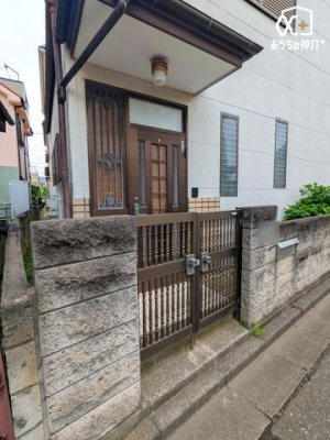 ���� �O���猩�����ւ܂��̗l�q�ł��B���񌻒n�ɑ����^��ł��������������������B