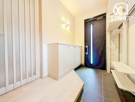 ���� �L�X�Ƃ������ւ́A�������Ƃ����X�y�[�X�ŁA�Ƒ��݂�Ȃ̌C��ו�������������[�ł��܂��B���q���ɂ����S���Ă��}���ł���A���邭�J���I�Ȉ�ۂ�^�����Ԃł��B