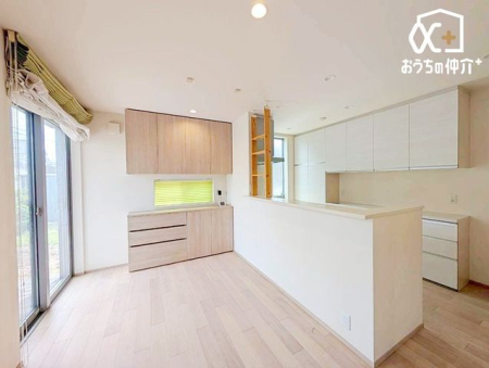 ���r���O ���邢�z�˂��ł��ӂ�郊�r���O�`�Ƒ��c���̎����߂���LDK�ł��B������������Ԃł������Ɗ�����J���������́B���₩�Ȗ����𑗂邱�Ƃ��ł����Ԃł��B