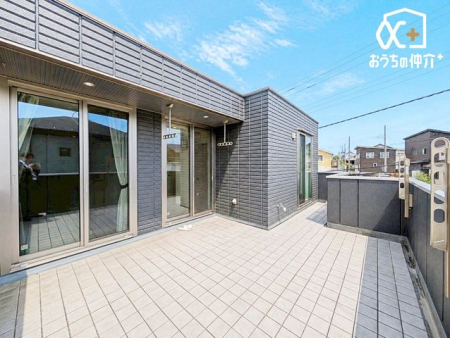 �o���R�j�[ �`Balcony�`���炩�ȗz�˂��������~���o���R�j�[�B���w�i�ɐS�n�悢�������������Ă����܂��B����O�֏o�ĊJ�����𖡂킦���Ԃł��B