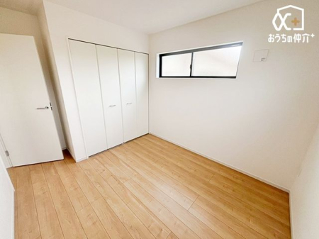 ���r���O ���r���O