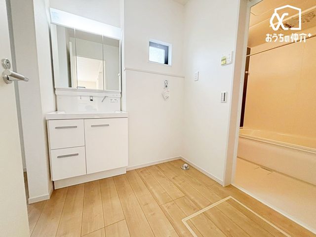 ���ʑ�E���ʏ� ���[