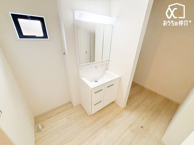 ���ʑ�E���ʏ� ���[