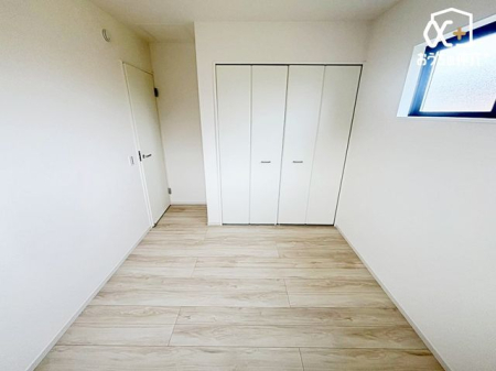 ���̑����� ���r���O