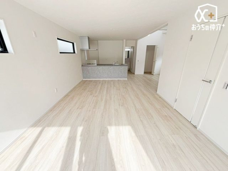 ���r���O ���r���O