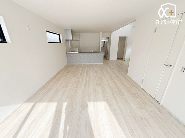 ���r���O ���r���O