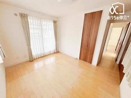 ���̑����� �N���[�[�b�g�����̗m���́A�ߗނ⏬��������������[�ł��A�L�X�Ƃ�����Ԃ��ێ����܂��B�������ڂ����₷���A�g������̗ǂ����K�ȃv���C�x�[�g��Ԃł��B