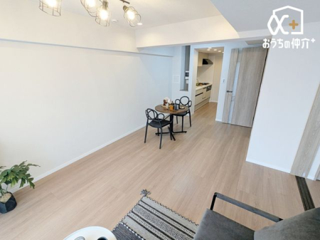 ���r���O �傫�ȑ����炽���Ղ�z�����������ޖ��邢���r���O�B�Ƒ��c���⃊���b�N�X�^�C���ɍœK�ȊJ�������ӂ���Ԃł��B