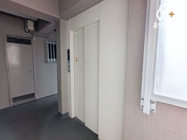���̑� �G���x�[�^�[�̗l�q�ł��B