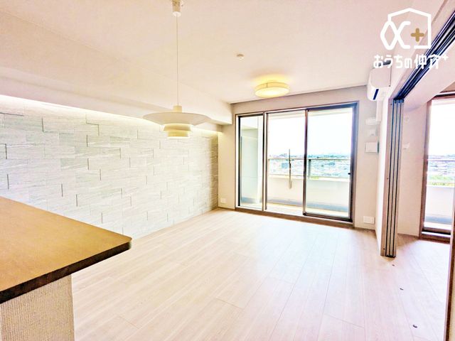 ���r���O �傫�ȑ����炽���Ղ�z�����������ޖ��邢���r���O�B�Ƒ��c���⃊���b�N�X�^�C���ɍœK�ȊJ�������ӂ���Ԃł��B